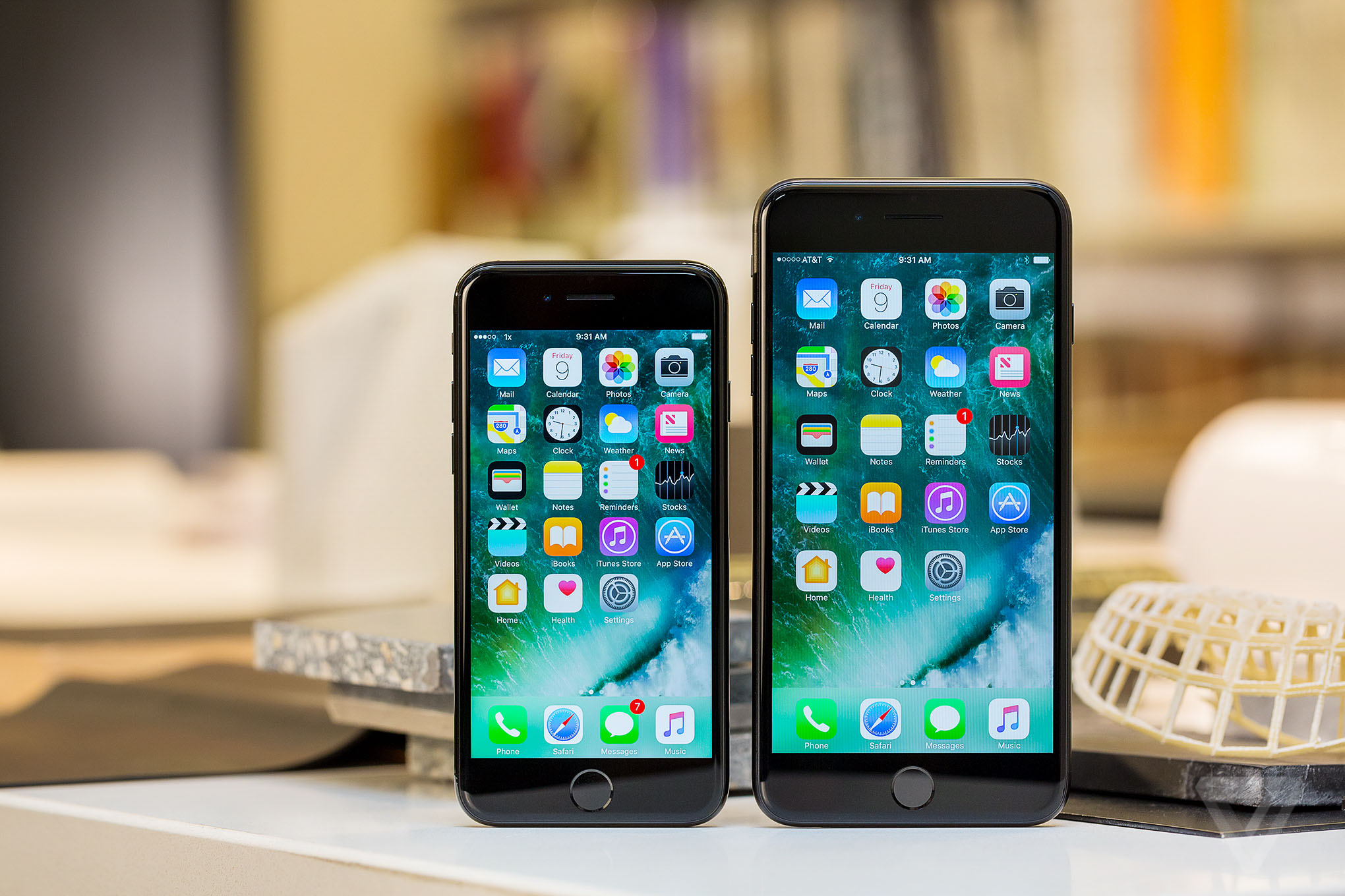 iPhone 7 進步小：The Verge 給予「小改進，未完成，很像 iPhone 6s」評價！ 1