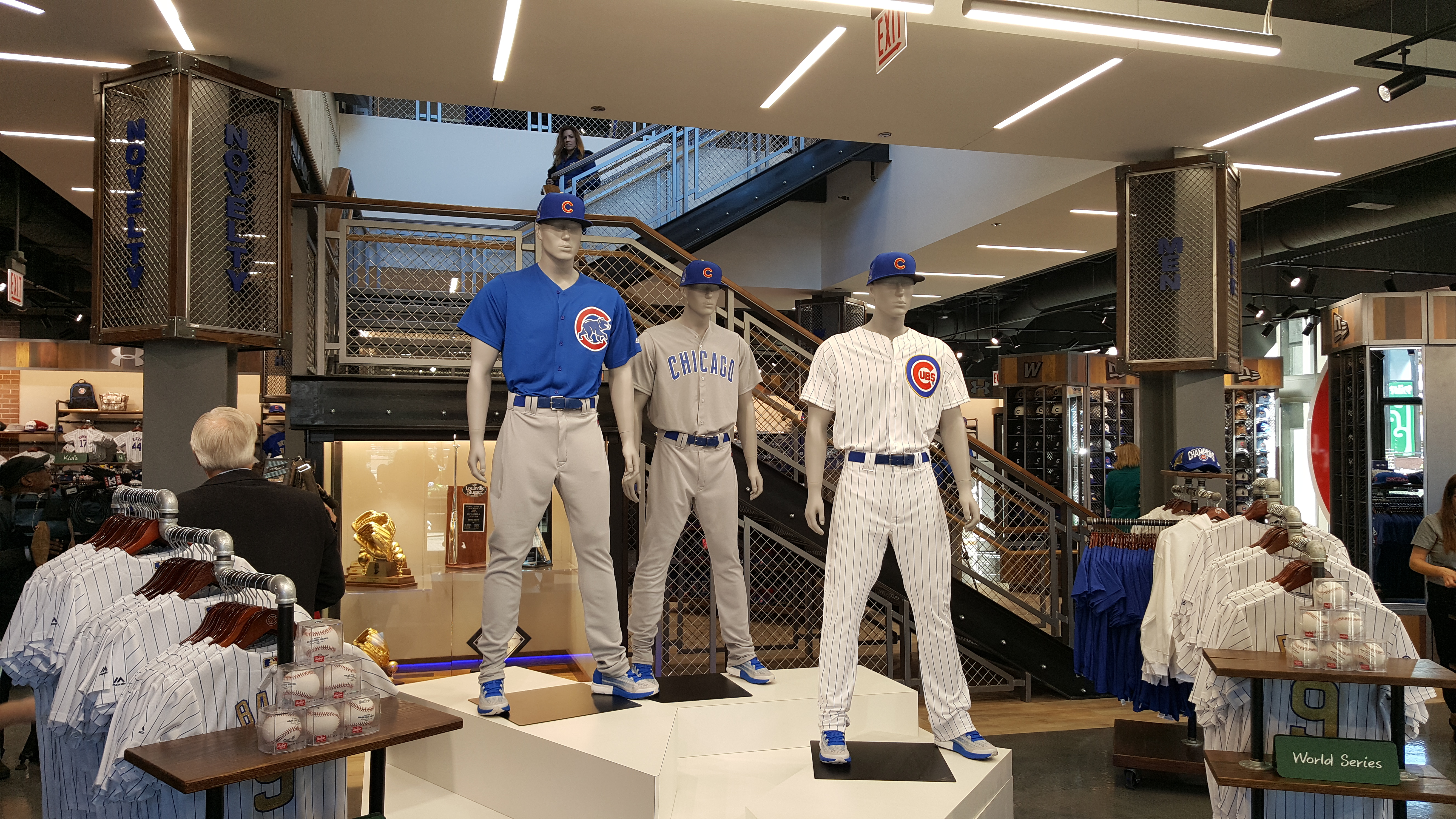 cubs flagship store